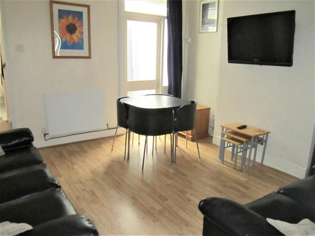 Main image of property: 147 Warwards Lane, Selly Oak, Birmingham