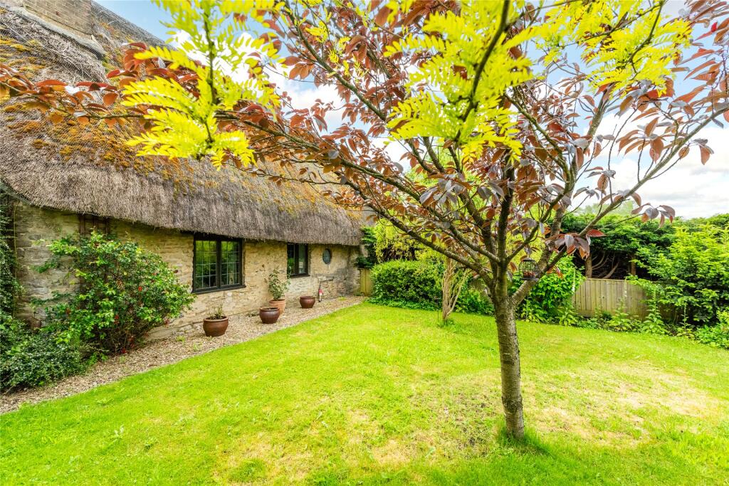 2-bed terraced on Newton Purcell, Buckingham, Oxfordshire, MK18, £350,000