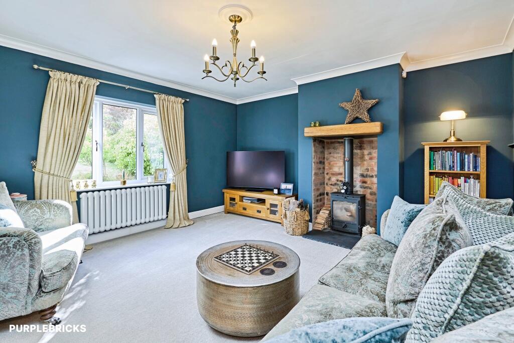House in South Staffordshire, Wombourne - More