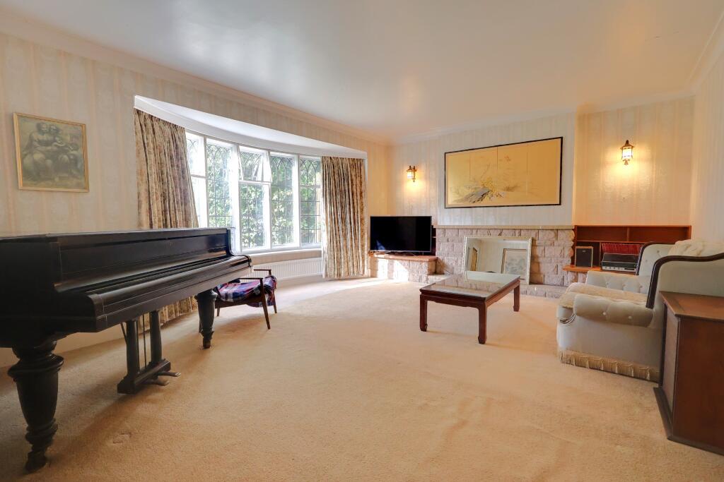 Bassett, Southampton photo 3