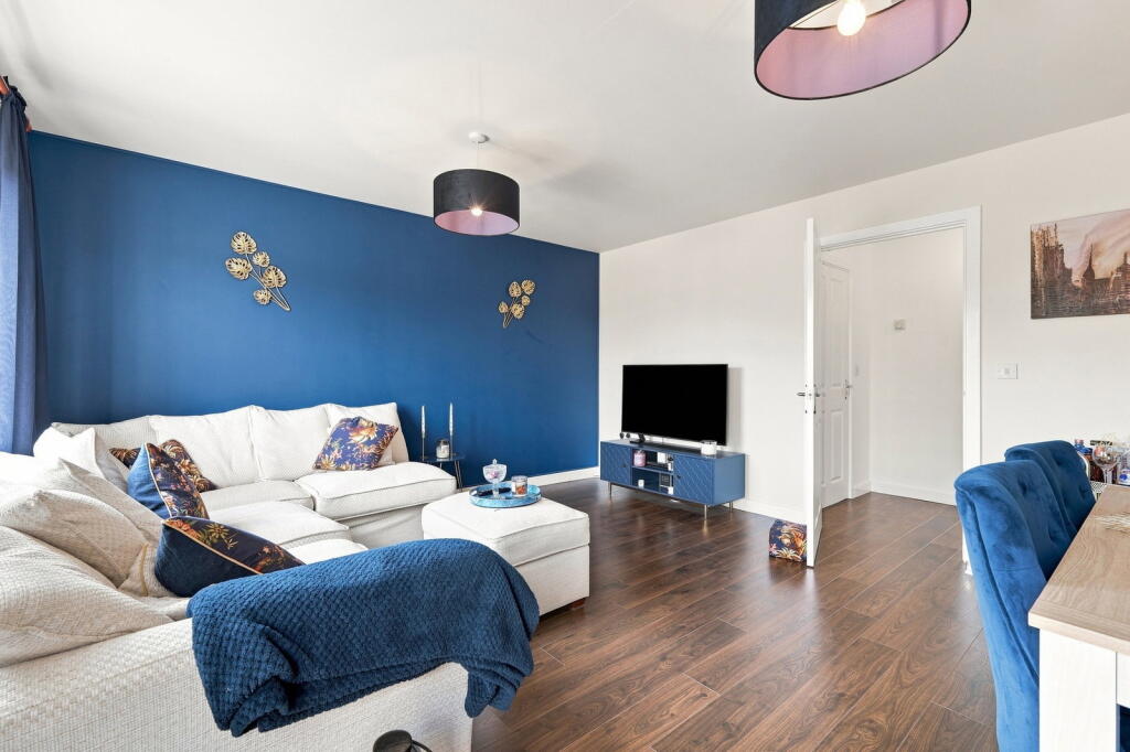 House in Southend-on-Sea - View 3