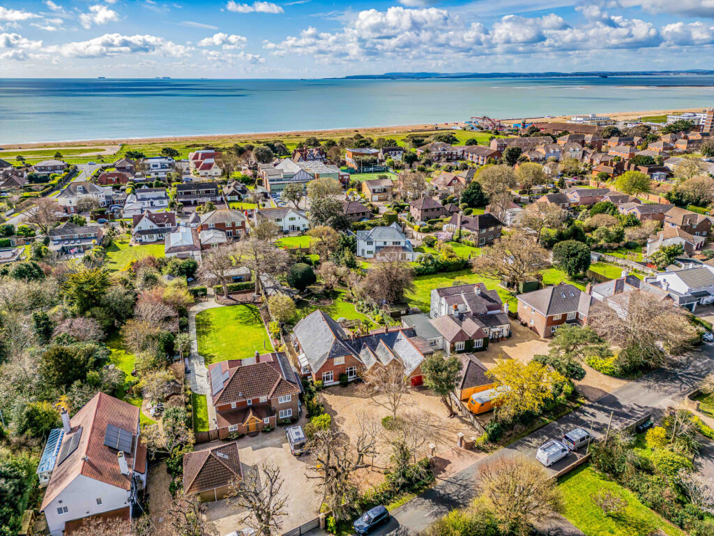 Main image of property: MENGHAM