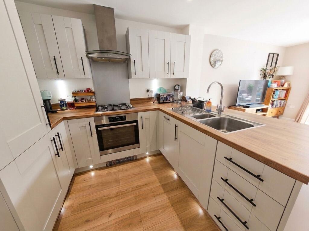 Tedder Gardens, Bowerhill, SN12 photo 2