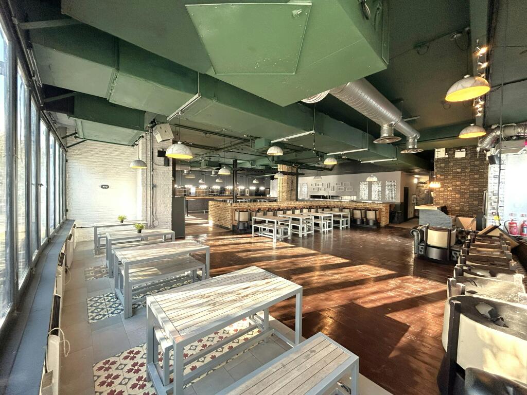 Interior 1.jpg