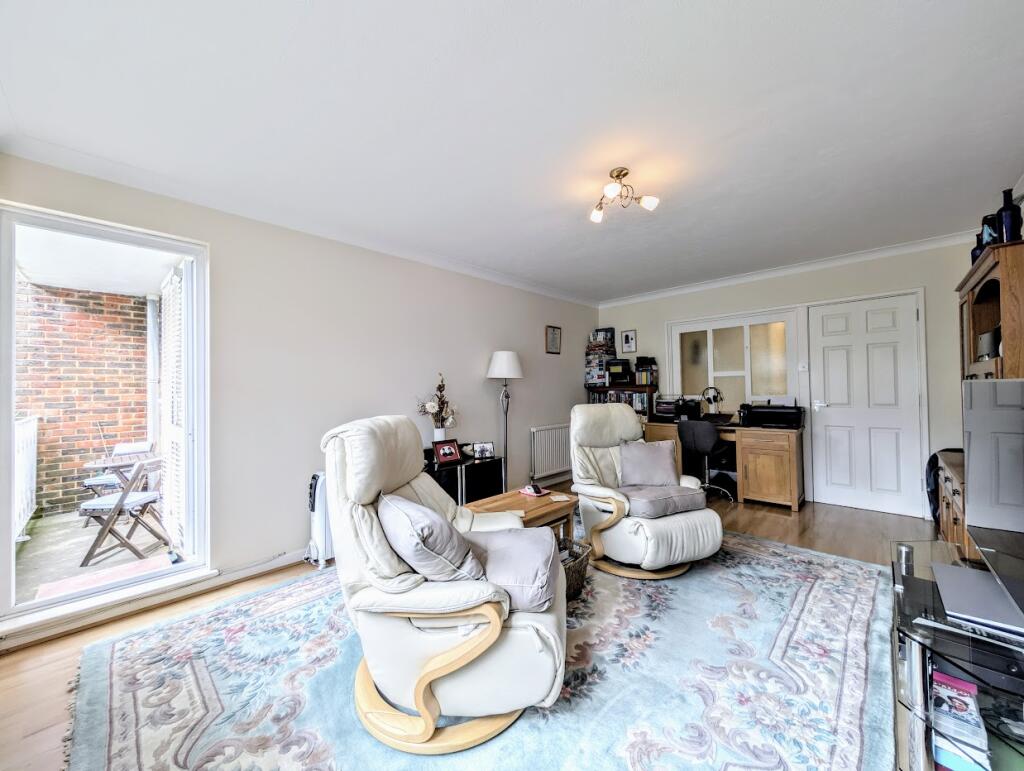 Apartment in Worthing, West Worthing - View 3