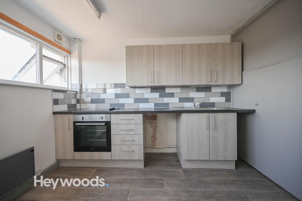 Apartment in Stoke-on-Trent - More
