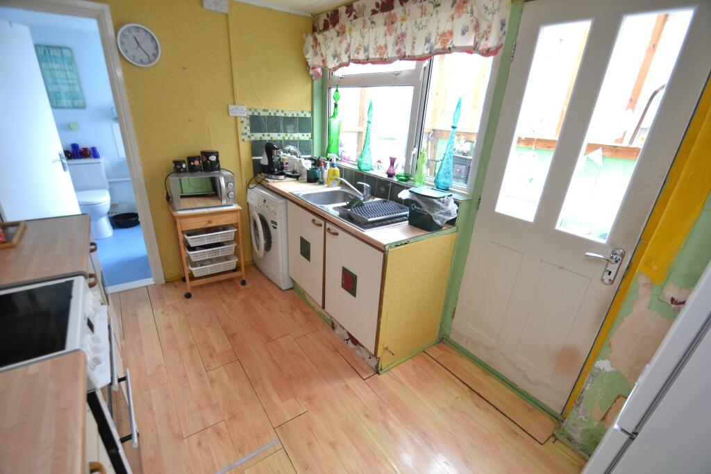 Barton Road, Newport, Isle Of Wight photo 4