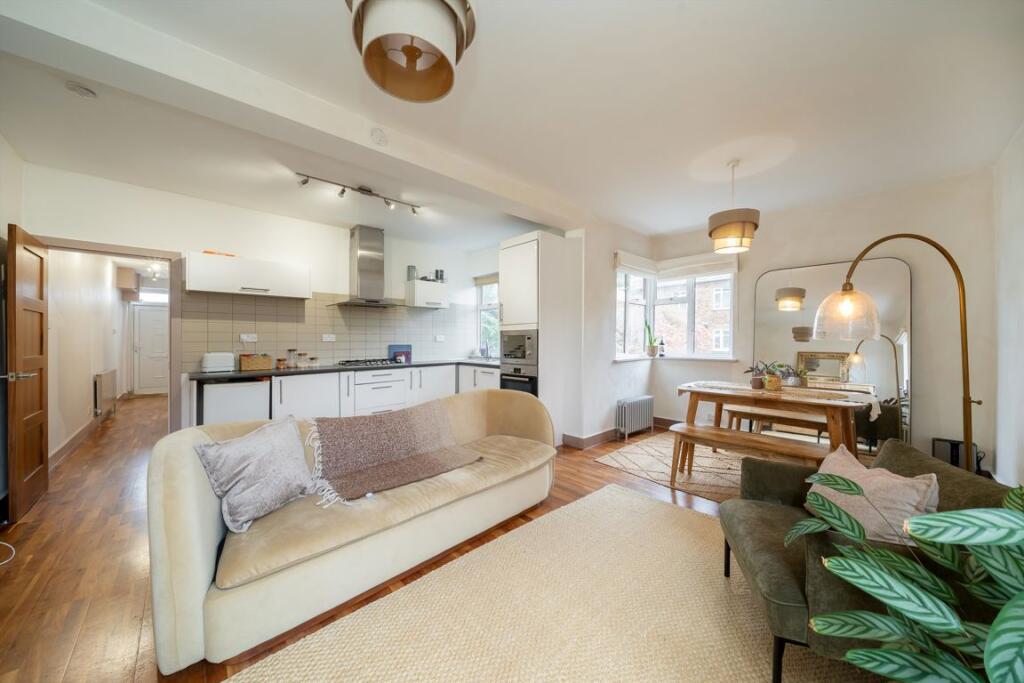 Main image of property: Brondesbury Park, Queen's Park