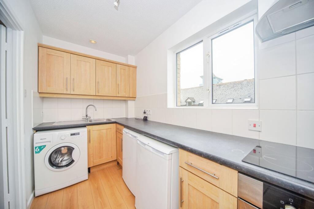 Apartment in Southampton - More