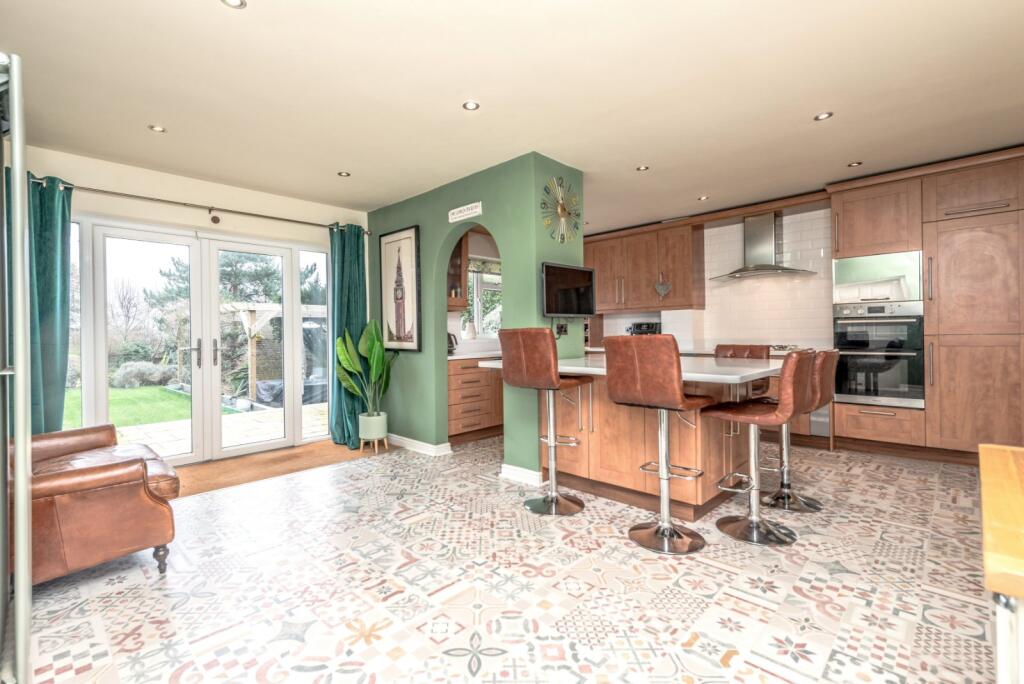 House in Wakefield - View 2