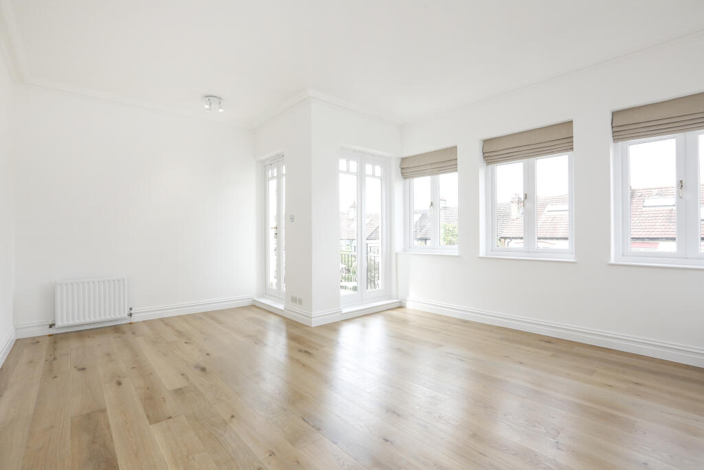 Apartment in London - View 3