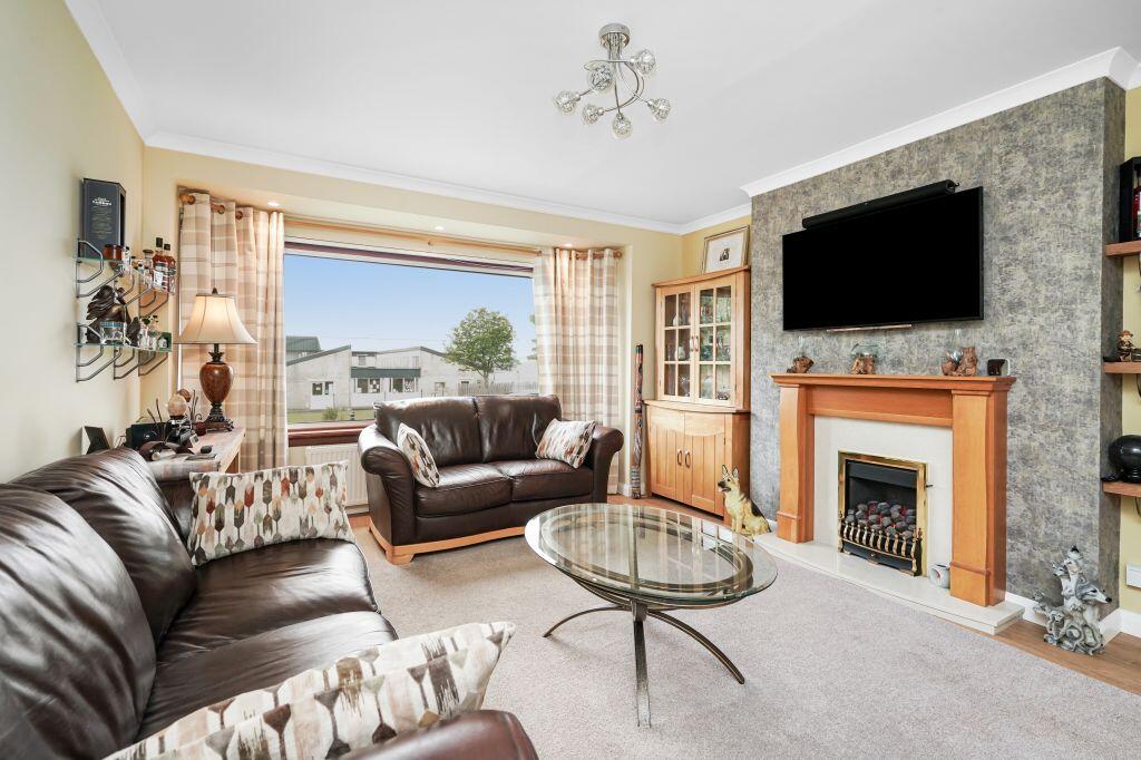 12 Pendreich View, Bonnyrigg, EH19 2EL photo 3