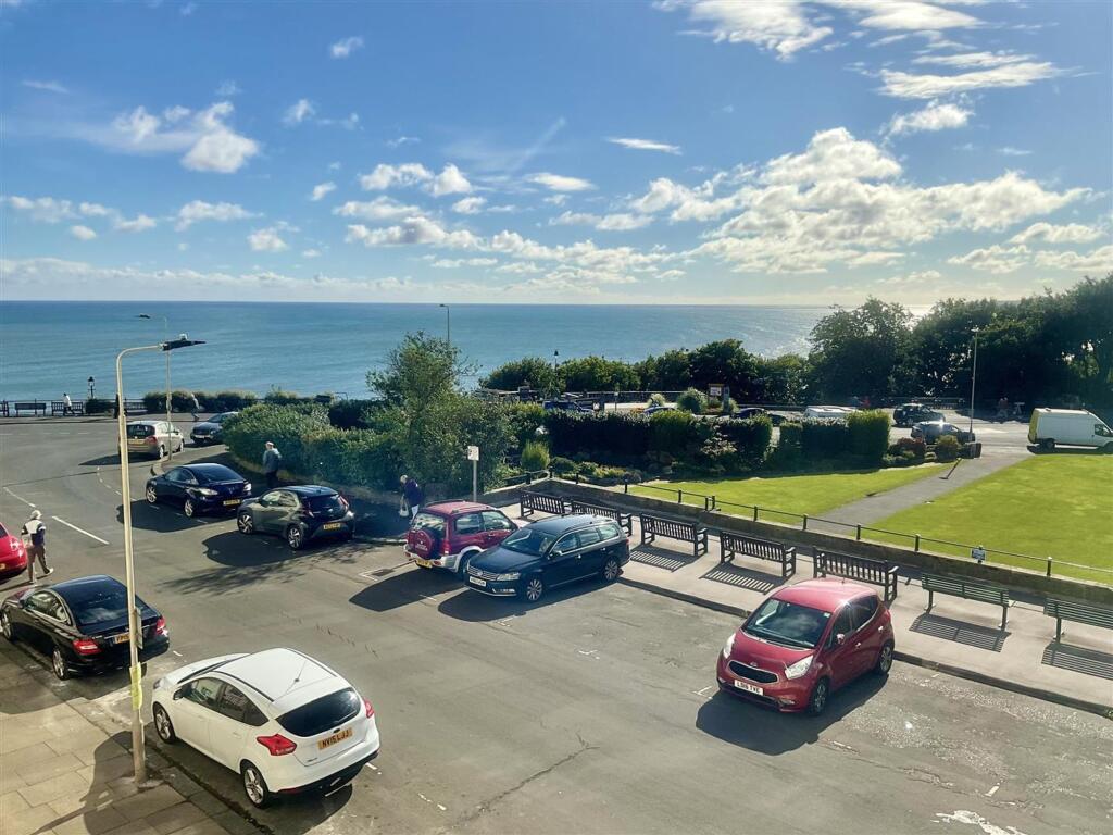 Apartment in Scarborough, South Cliff - View 2