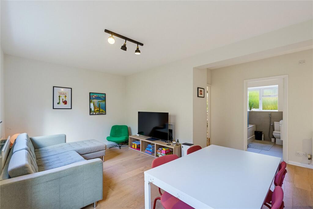 Apartment in London - View 3