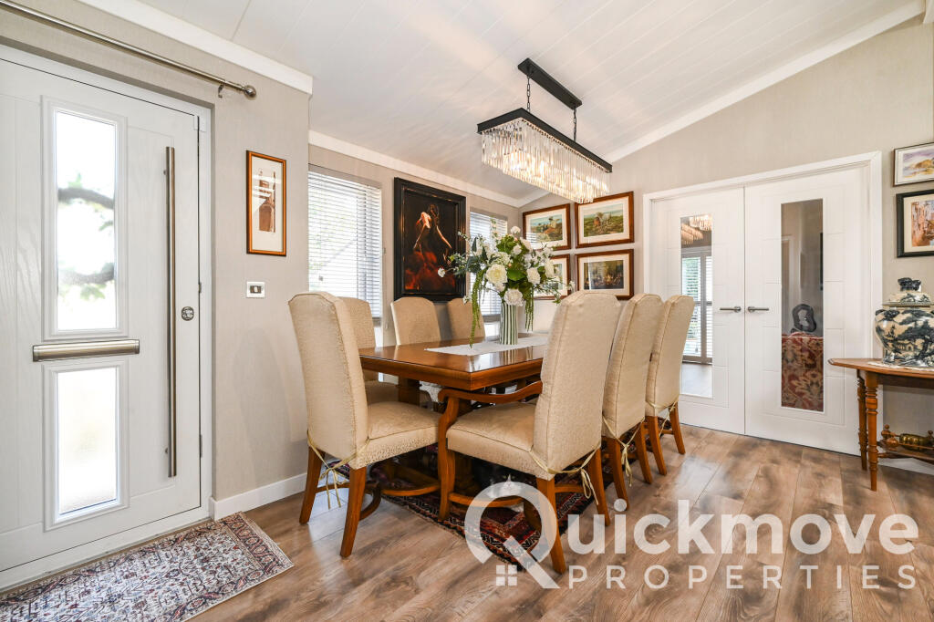House in Winkfield, Maiden's Green - View 5