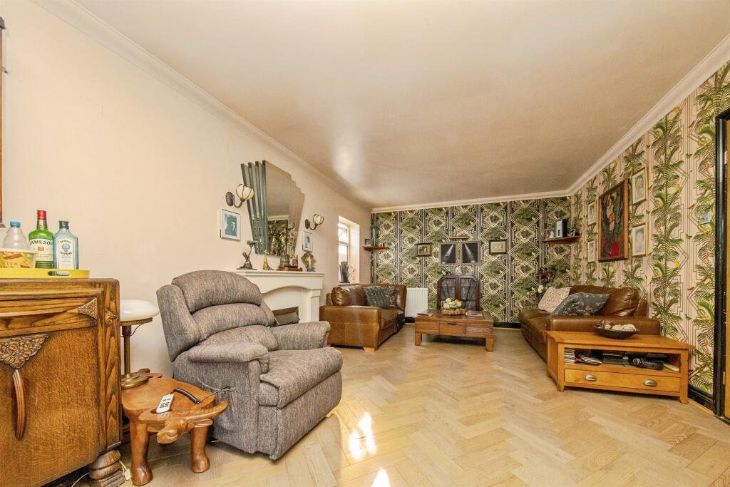 House in Clacton-on-Sea, Holland-on-Sea - View 5
