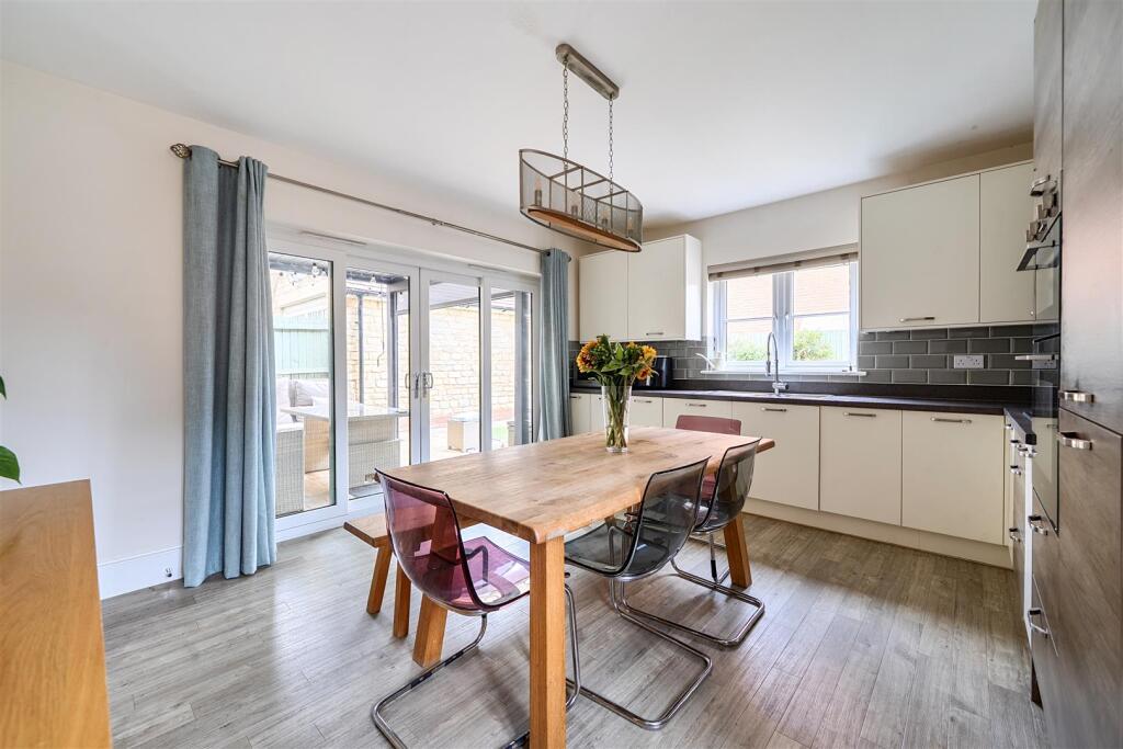 House in Towcester, West Northamptonshire - More