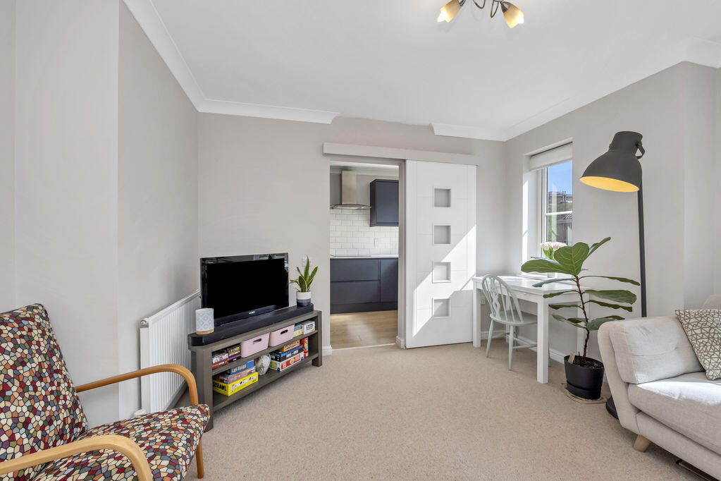 Apartment in West Suffolk, Bury St Edmunds - View 3