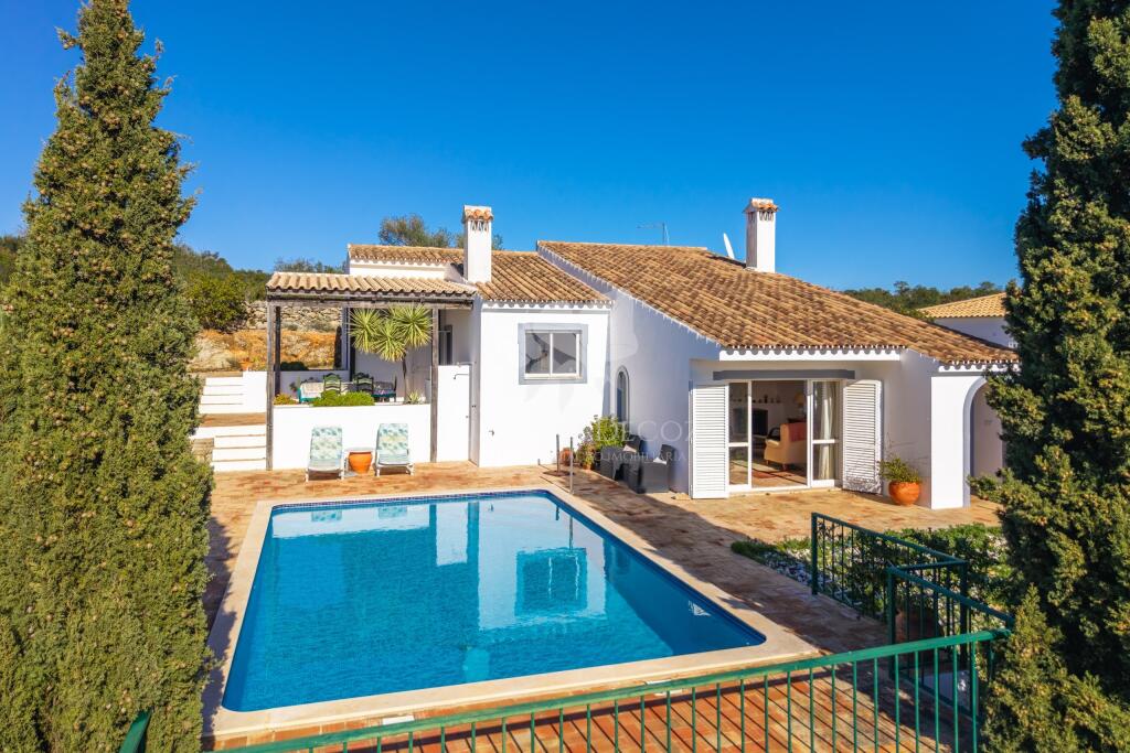 Main image of property: Algarve, Moncarapacho