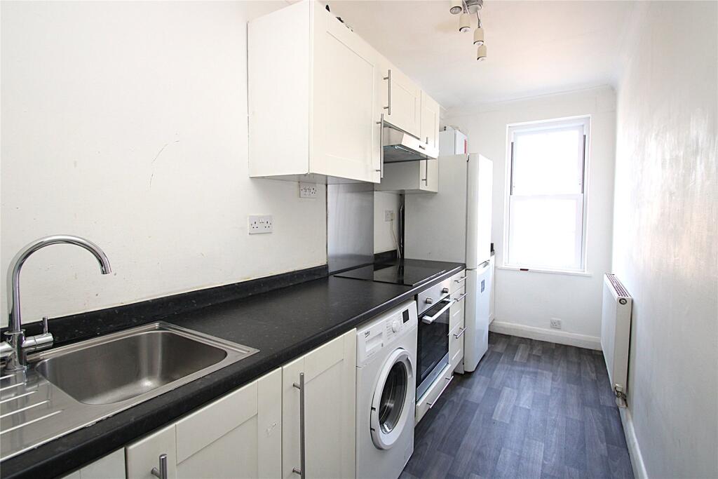 High Street, Weybridge, KT13 photo 3
