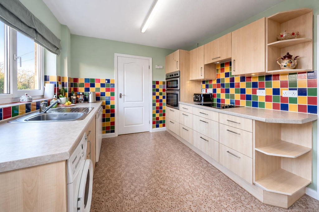 House in Northampton, Abington - View 5