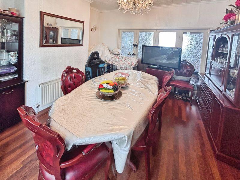 75, Willmore Road photo 3