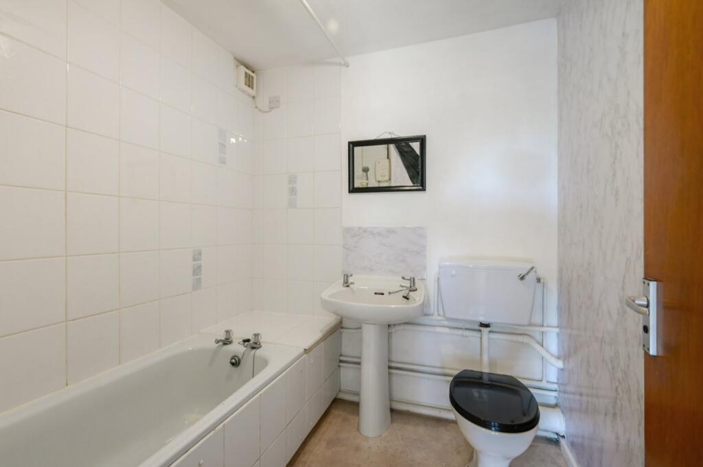 Apartment in Tonbridge - View 4
