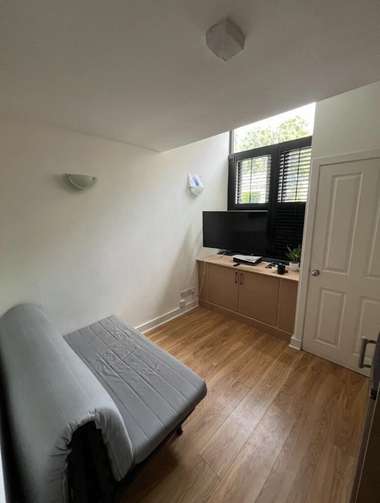 Main image of property: Morningside Drive, Morningside, Edinburgh, EH10