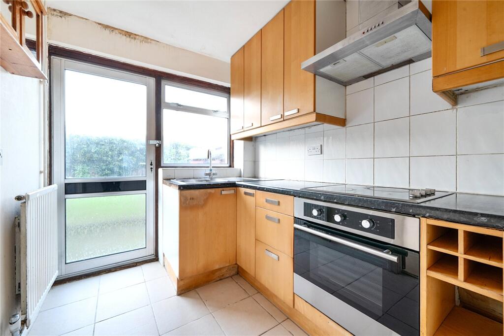 House in Enfield, Southbury - View 3