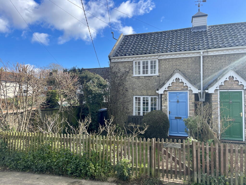 2-bed semi-detached on Friston, Saxmundham, £265,000