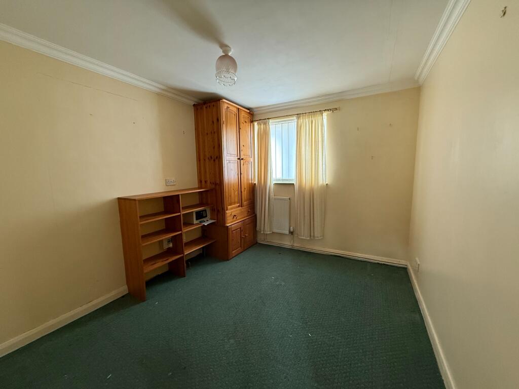 House in Lincoln, Lincolnshire - More