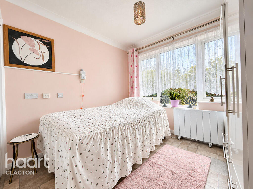 Apartment in Tendring, Essex - More