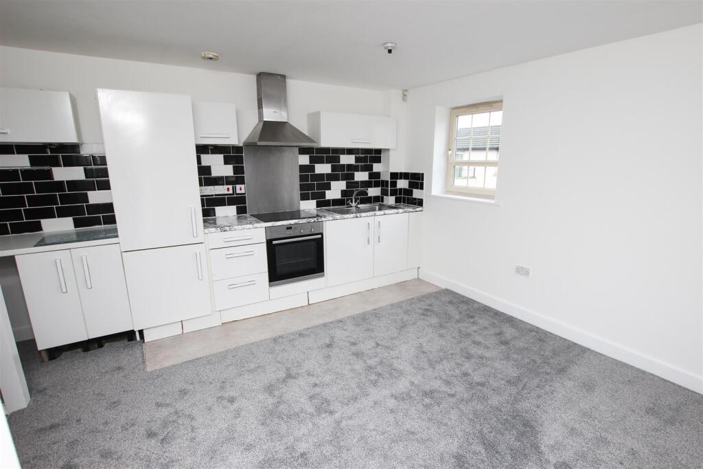 Comelybank Drive, Mexborough, Doncaster photo 2
