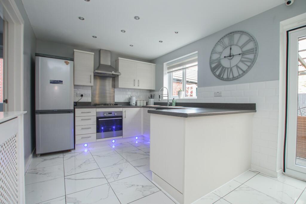 Charlock Close, Witham St. Hughs, Lincoln - View 5