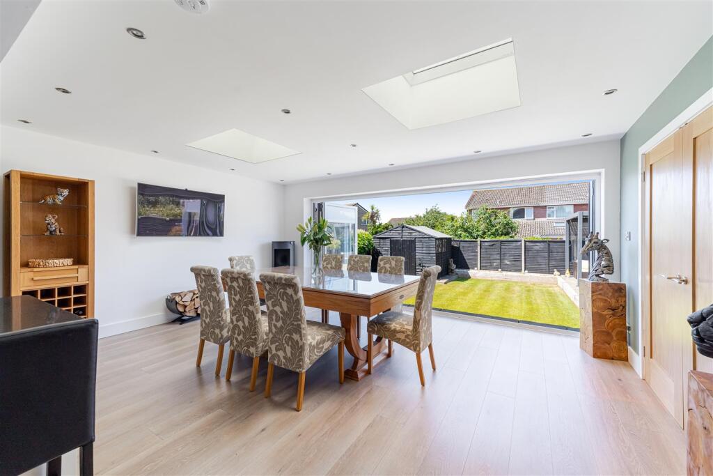House in Nailsea, North Somerset - More