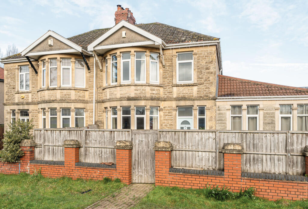 Main image of property: Bath Road & ANNEXE, Keynsham, Bristol, Somerset, BS31