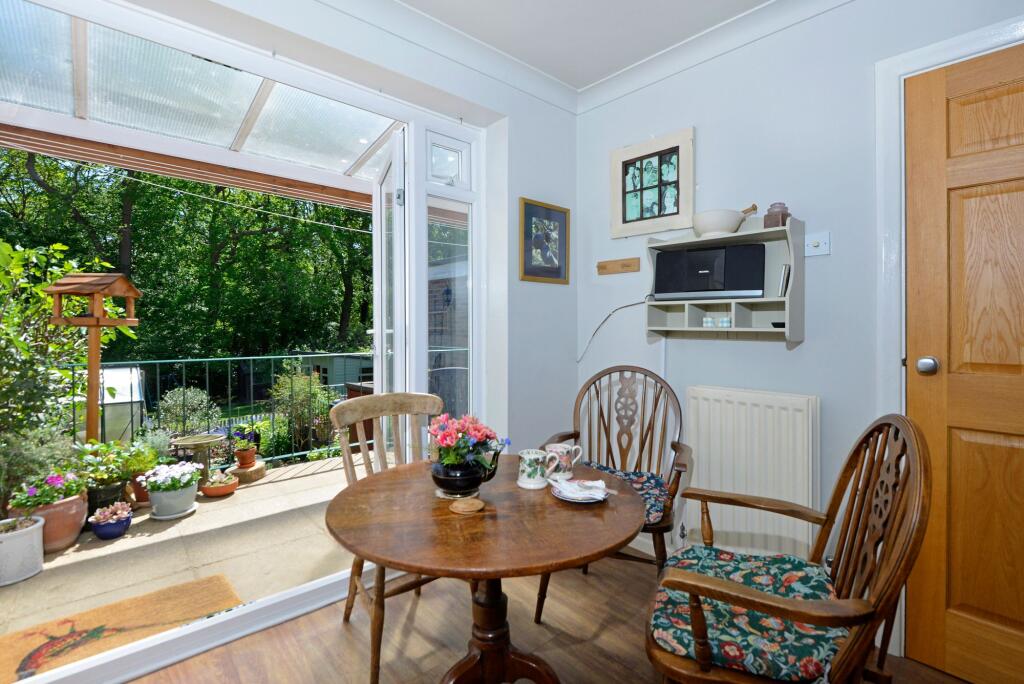 House in Horsham, Rudgwick - More
