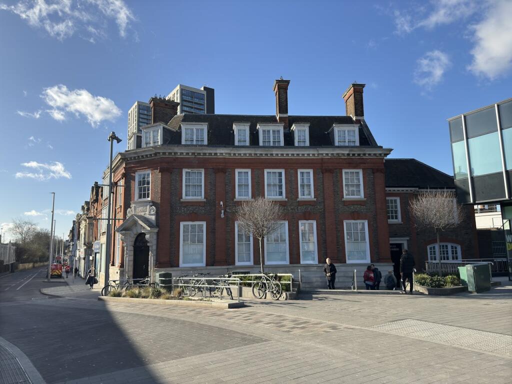 Main image of property: 1-2 High Street, Woking, GU21 6BG