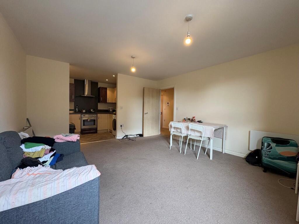 Apartment in Cardiff, Crockherbtown, Castle - View 4