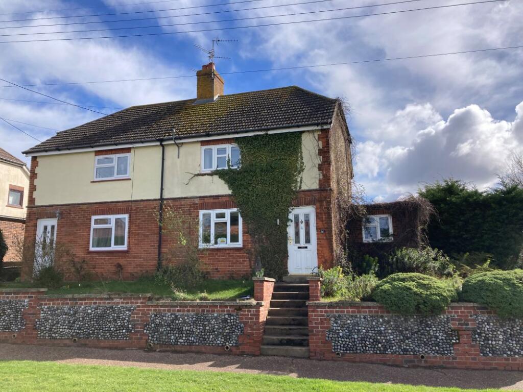 Main image of property: 6 Hollow Lane, Langham, Holt, Norfolk, NR25 7BY