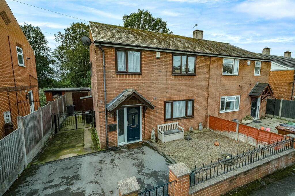 Main image of property: Fir Tree Approach, Leeds, West Yorkshire