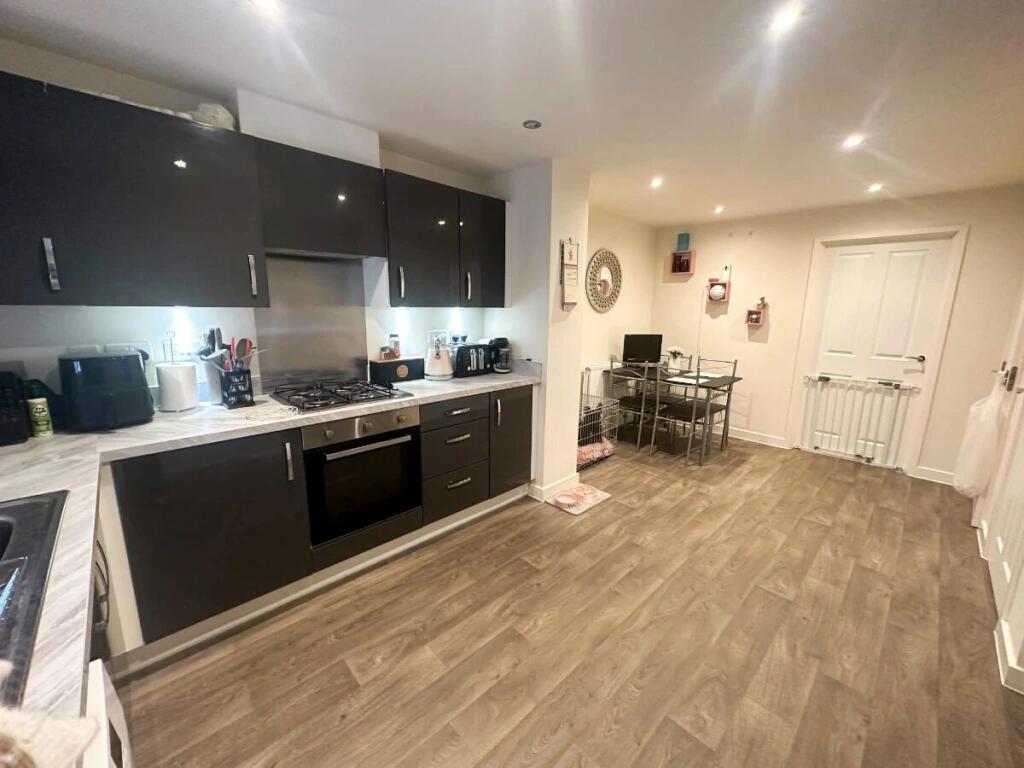 House in Doncaster - View 4