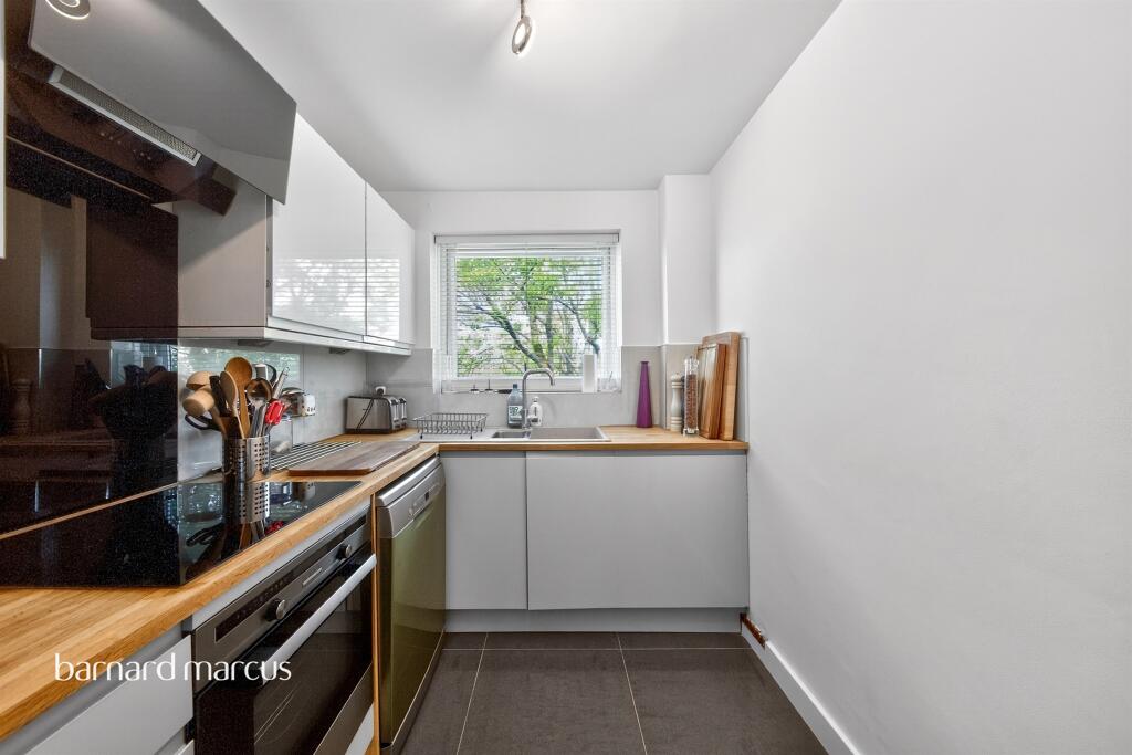 Apartment in London - View 4