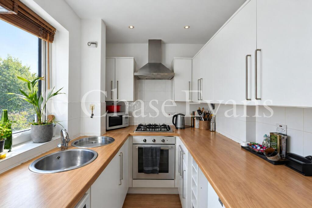 Apartment in London, Manchester Estate, Isle of Dogs - View 2