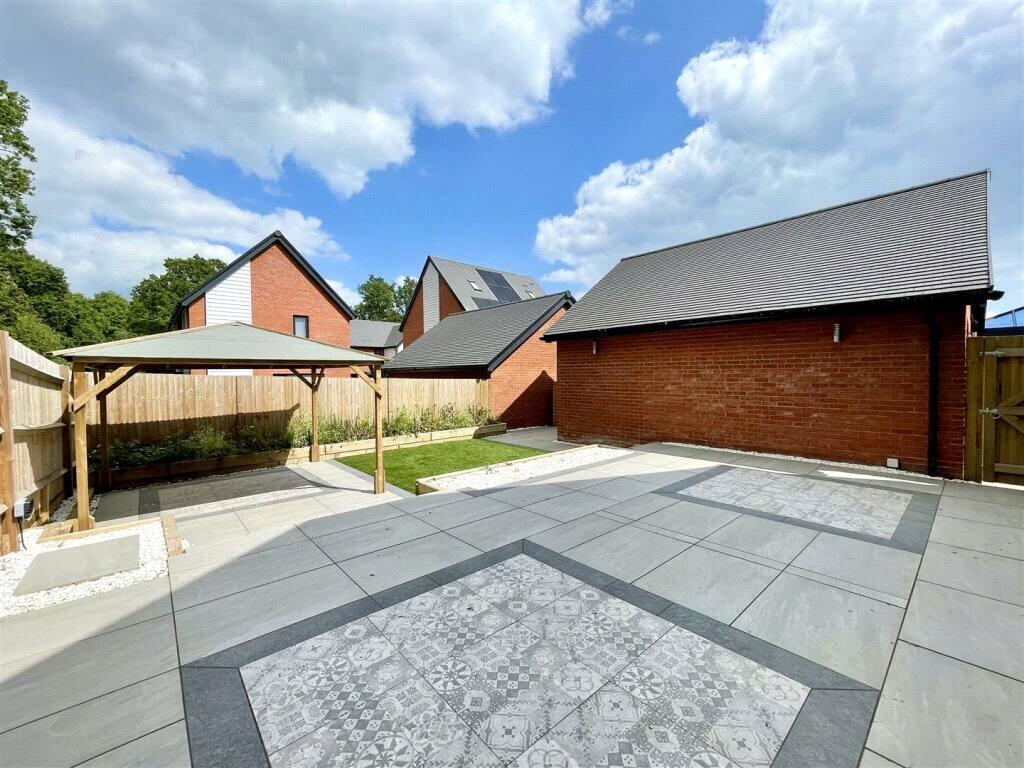 Property photo 11