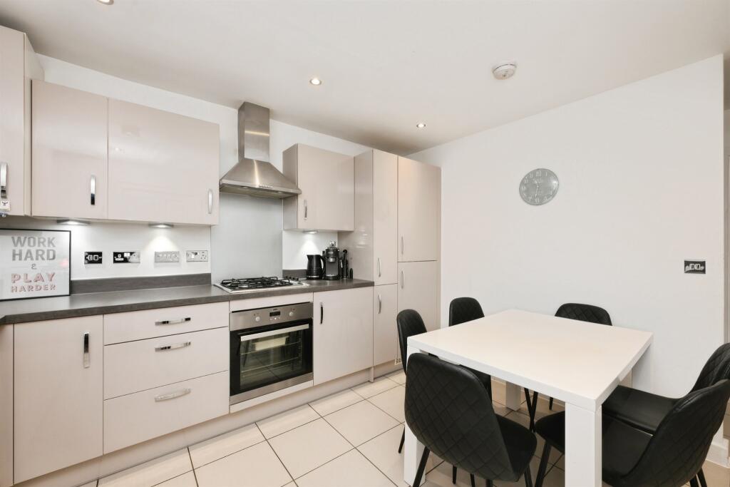 House in Epping Forest, Waltham Abbey - View 5