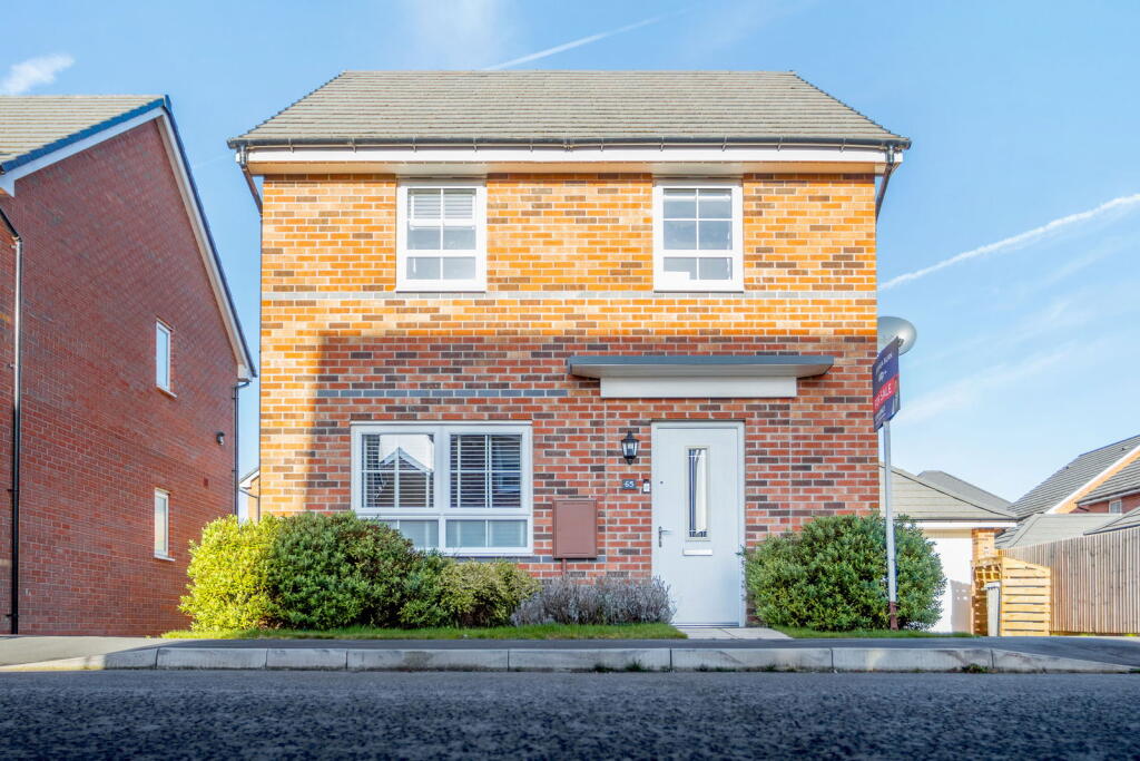 Main image of property: Fernwood, NG24 3XE