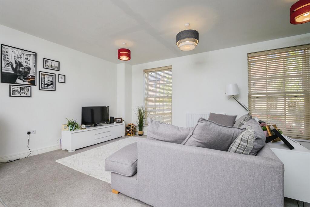 Apartment in South Hams, Brixton - View 4