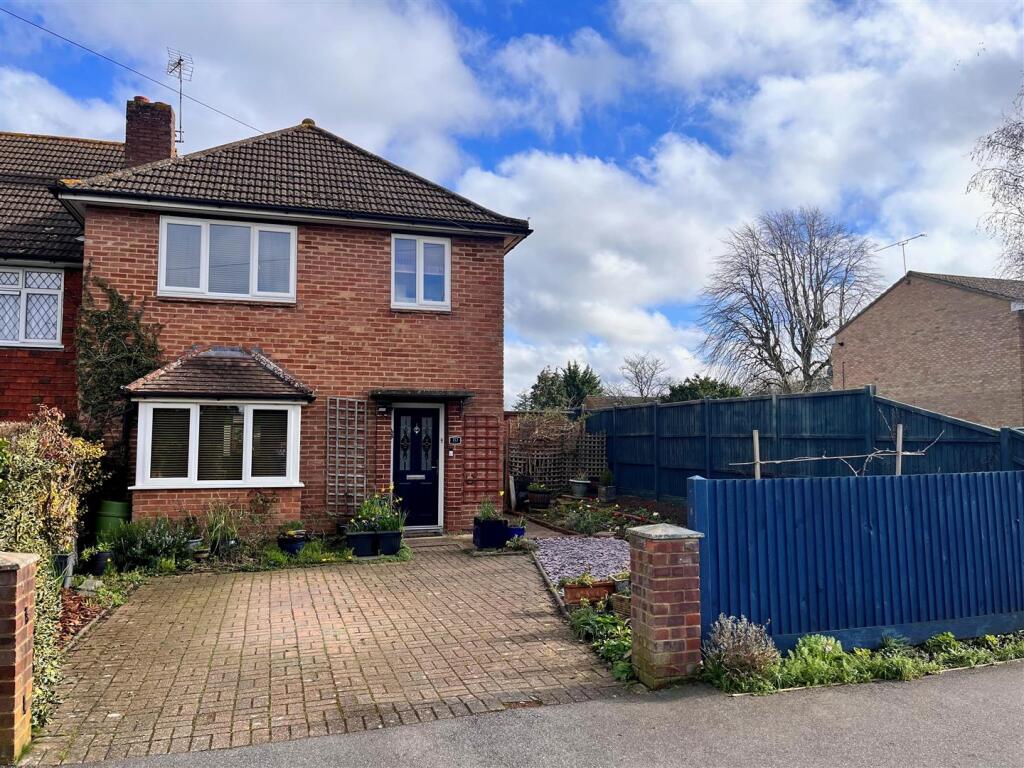 Main image of property: MIDDLEMEAD ROAD, GREAT BOOKHAM, KT23