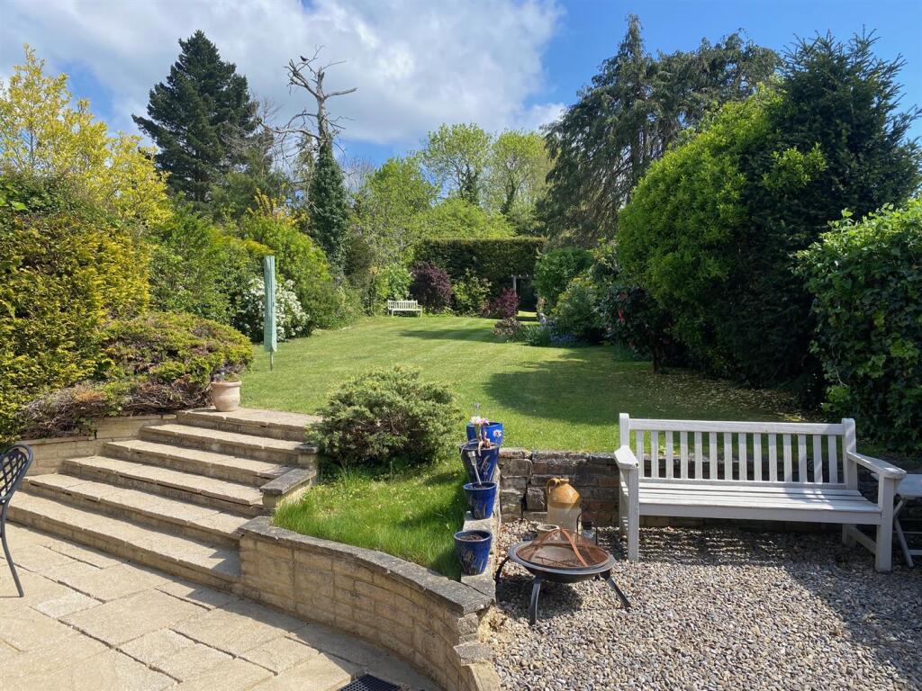 House in Potters Bar, Hertfordshire - View 3